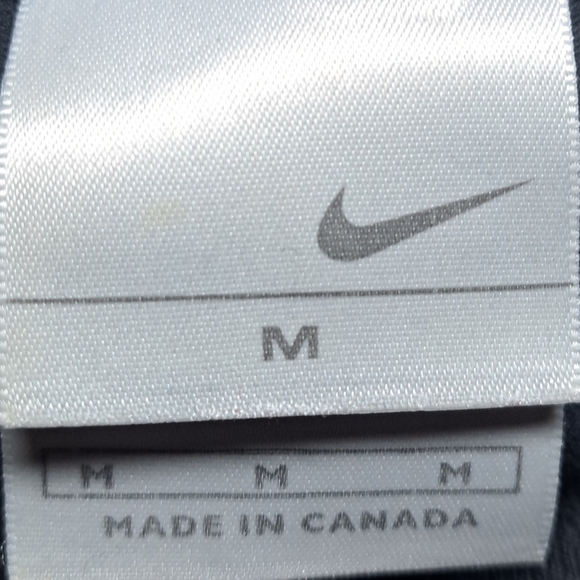 Vintage Nike Women's T-Shirt Tee Chris Bosh  Toronto Raptors NBA Y2K size Medium - Picture 4 of 4